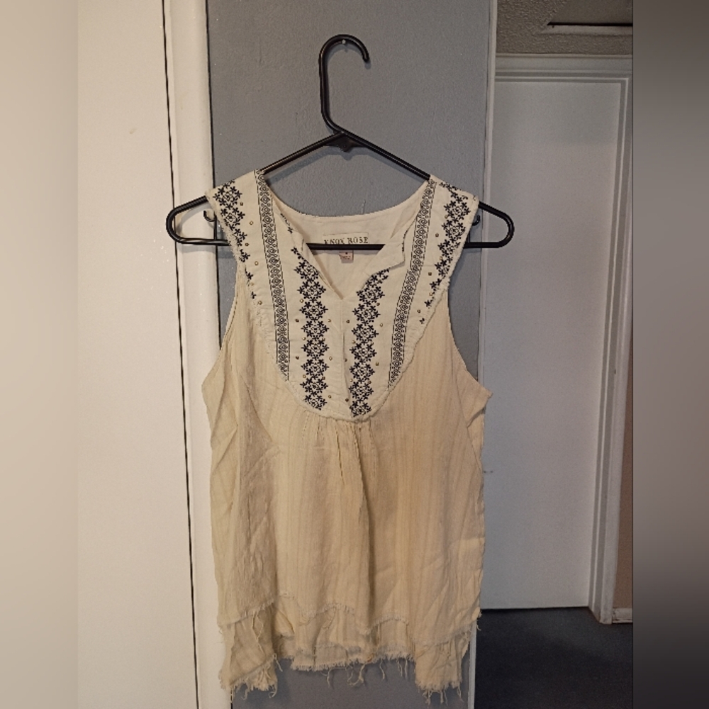 Knox Rose Cream Sleeveless Embroidered Blouse